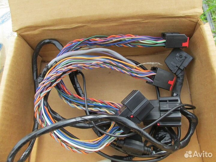 Провод для подключения магнитолы мр-3 Explorer 02