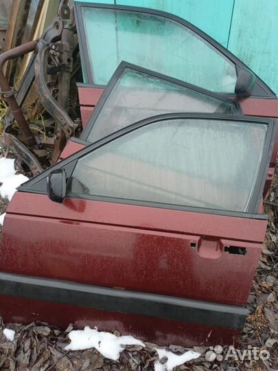 Дверь passat б3 задние передние