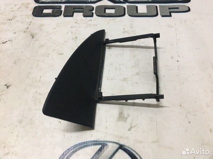 Кронштейн датчика смены полос лев. зад. BMW X5