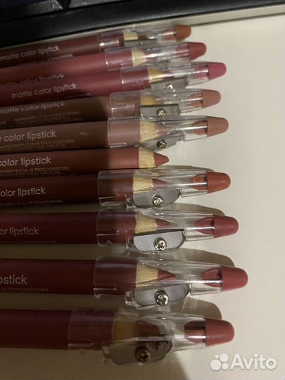 Матовые карандаши для губ