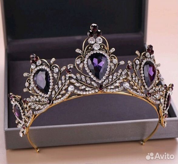 Корона, диадема металлическая с фиолетовыми крист