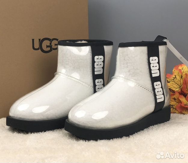 Ugg Classic Clear Mini White Black