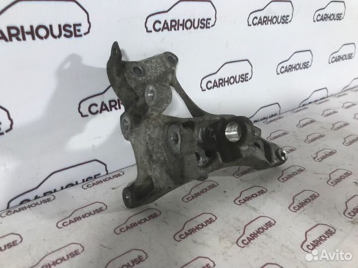 Кронштейн генератора Ford Focus 2 1.6 TDI 2010