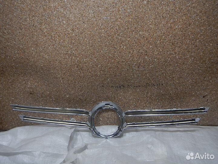 Накладка на решетку радиатора Volkswagen Tiguan