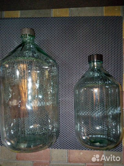 Бутыль стеклянная на 20 и 10 литров