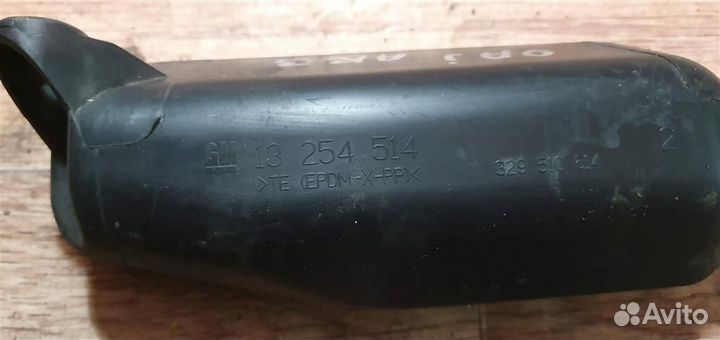 Пыльник (кузов наружные) Opel Astra J 2010-2017