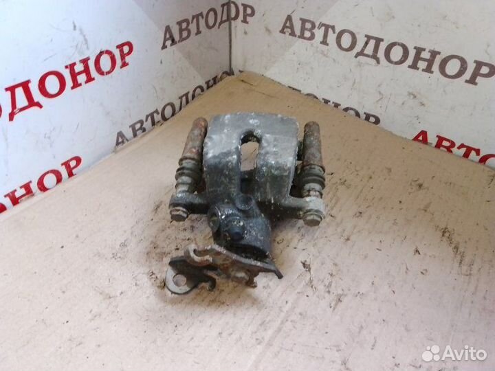 Суппорт тормозной задний правый Renault Megane 2