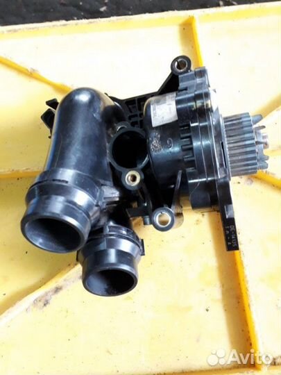 Помпа Audi A4 B8 CDH 2010