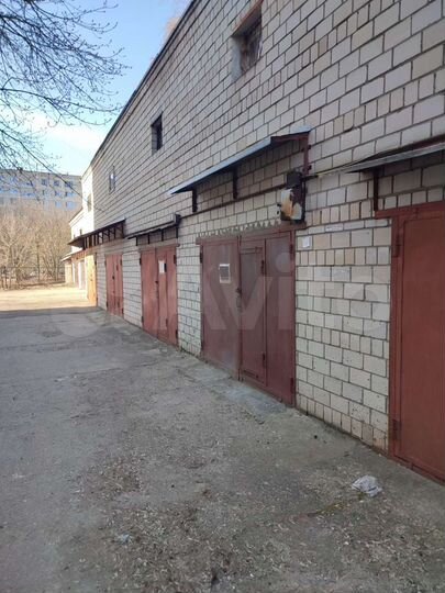 Гараж, > 30 м²