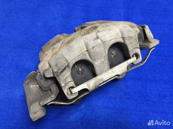 Mercedes A1644202383 суппорт левый