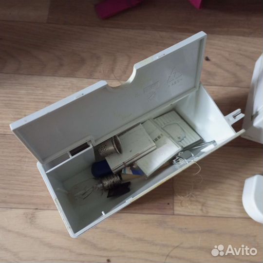 Швейная машина Singer