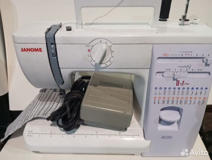 Швейная машина janome