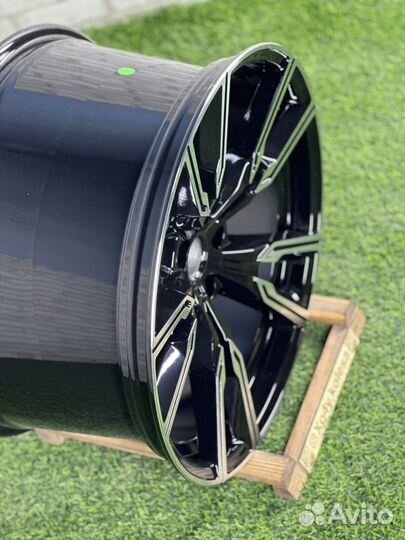 Новые Литые Диски BMW X5, X6 747М стиль R20