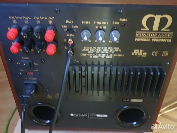Активный сабвуфер Monitor audio