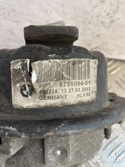 Подушка двигателя Прав. 22116756094 бмв 7 серия