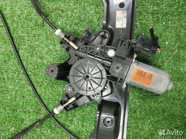Стеклоподъемник передний правый Ford Focus 3