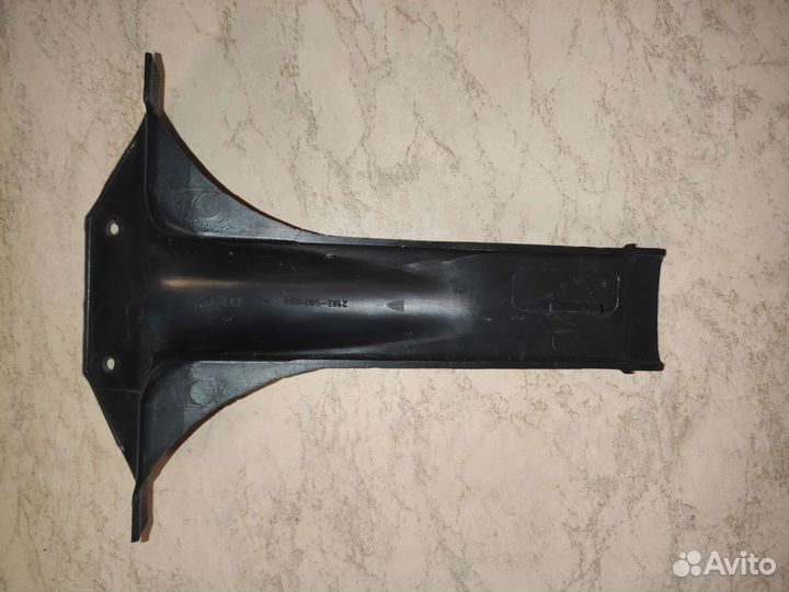 Накладка нижняя средней стойки ваз 2101