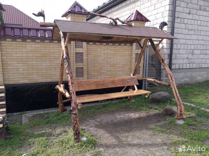 Садовые качели из дерева