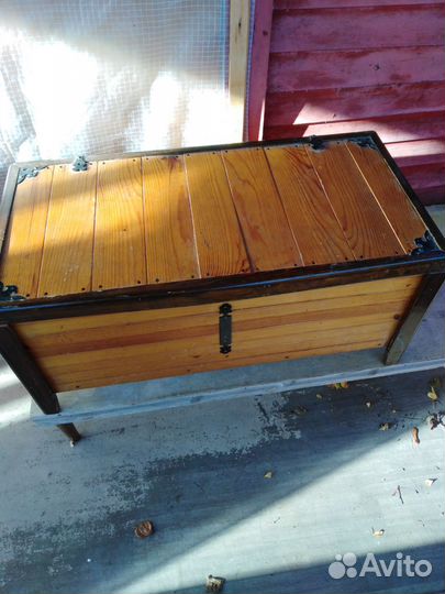 Сундук деревянный окованный