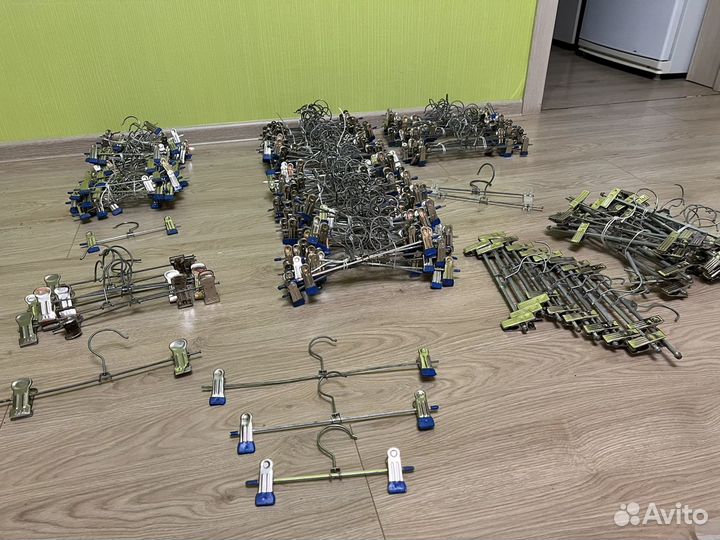 Вешалки металлические под брюки