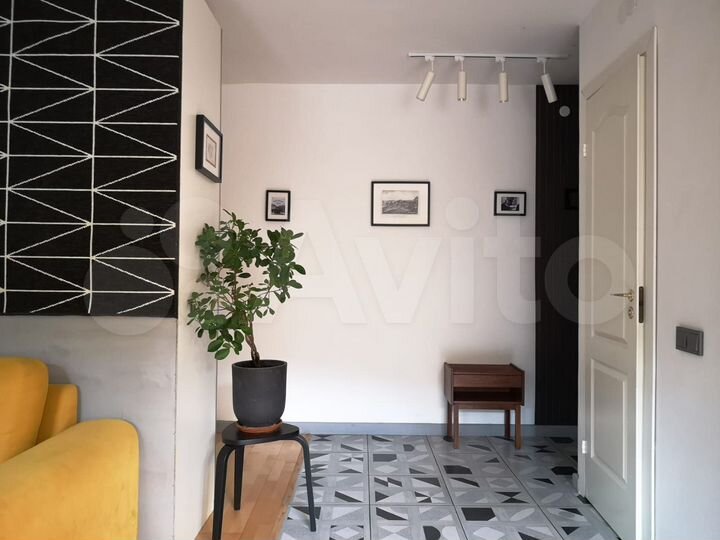 2-к. квартира, 60 м², 1/2 эт.