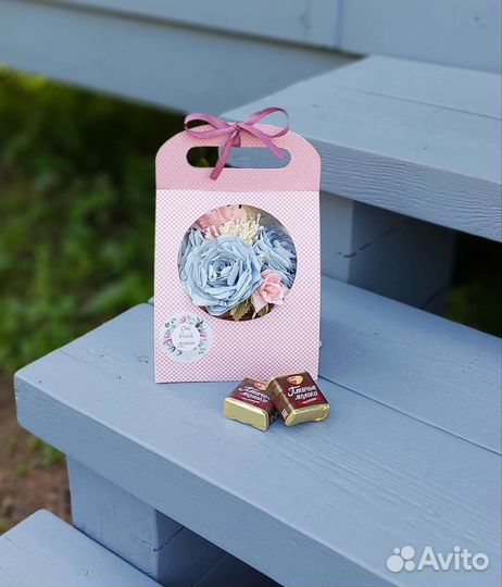 Декоративная композиция в подарочной упаковке