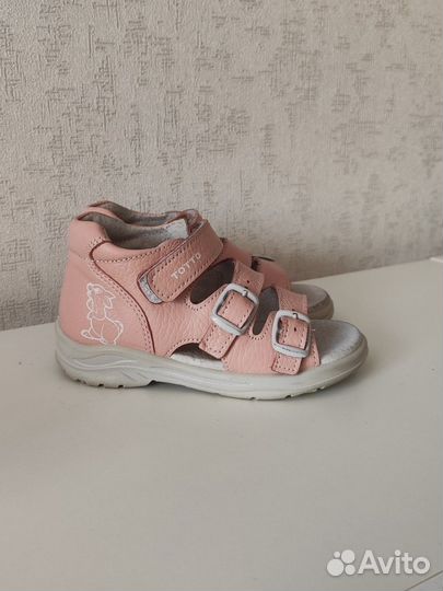Сандалии для девочки 24 размер тотта