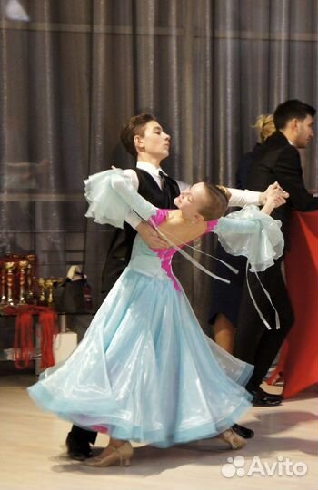 Платье для бальных танцев (стандарт)