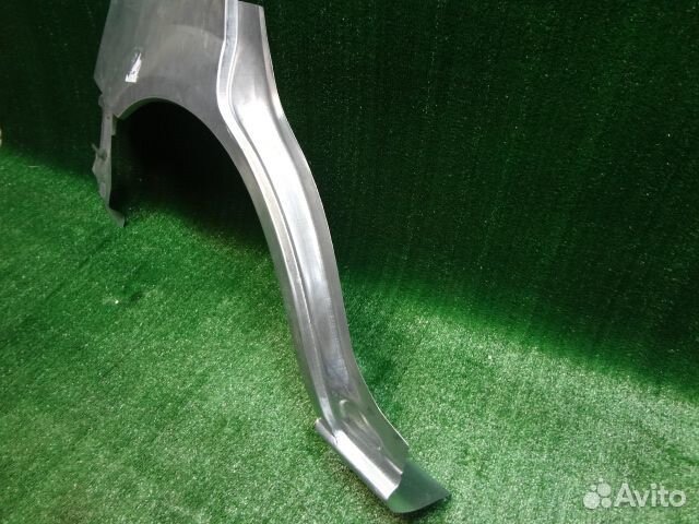 Крыло заднее правое Mazda Premacy 1999-2005 г