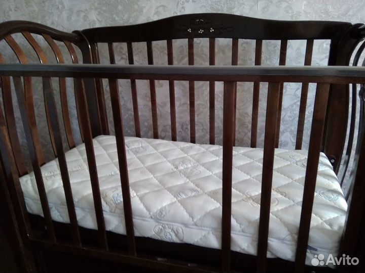 Детская кроватка