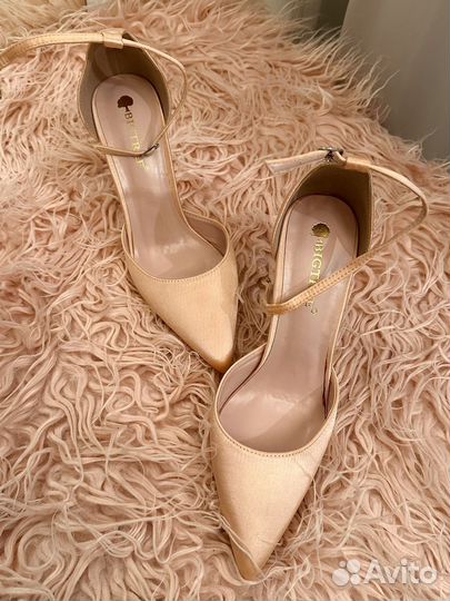 Туфли нежно розовые атласные 39