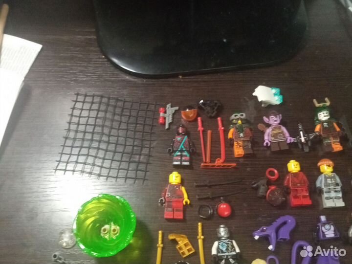 Лего минифигурки и аксессуары, оружие