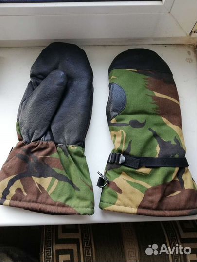 Варежки армии Нидерландов