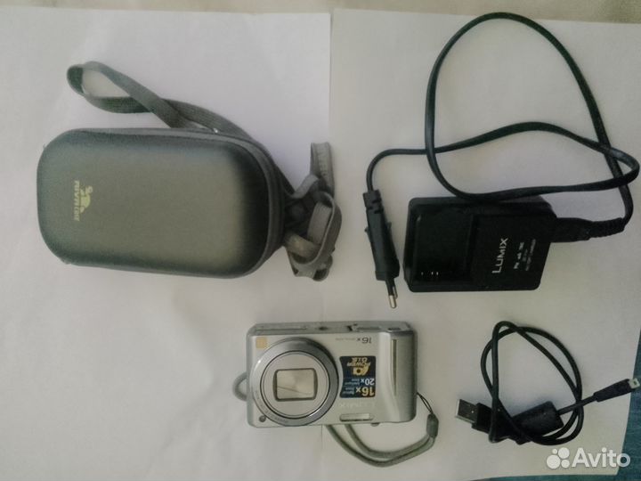 Цифровая фотокамера Panasonic