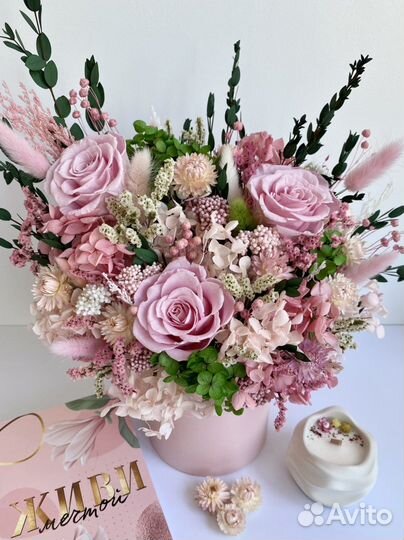 Букет в шляпной коробке, не завянет