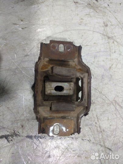 Опора двигателя Ford Fiesta 2001-2009