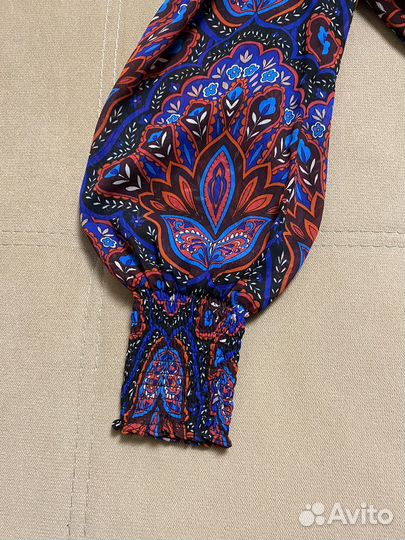 Платье яркое