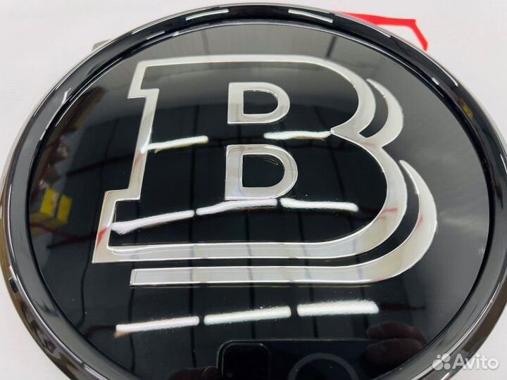 Знак Брабус в Решетку радиатора Mercedes GLC