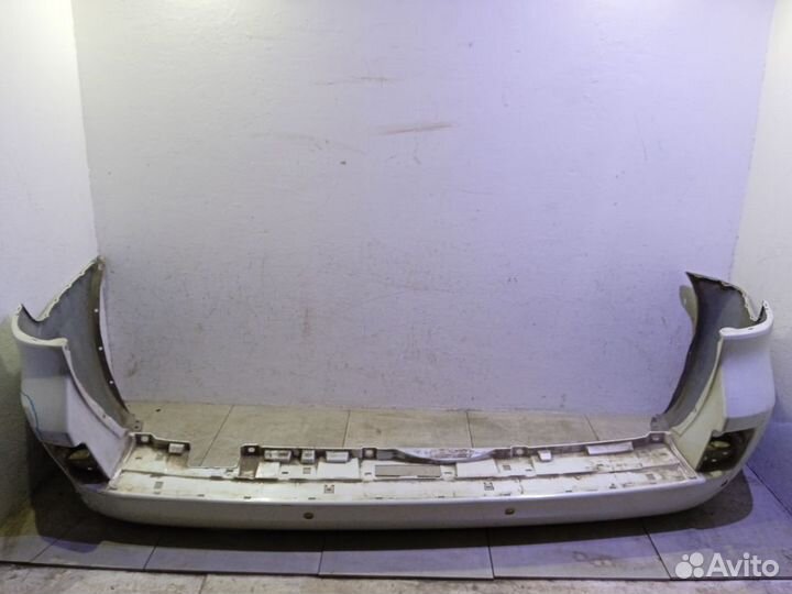 Бампер задний Тойота