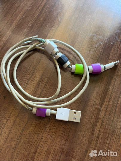 Накладка на провод зарядки телефона