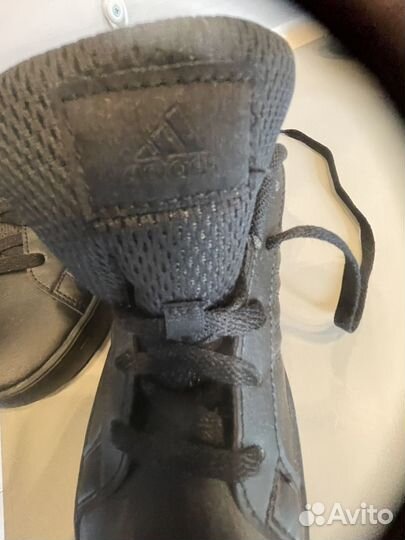 Кроссовки adidas