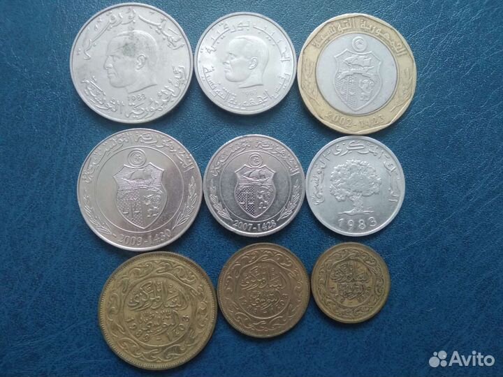 Монеты Туниса и Мозамбика