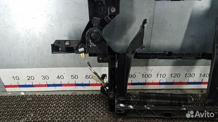 Передняя панель крепления облицовки (телевизор) dodge nitro 2008