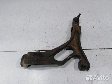 Рычаг передний правый нижний