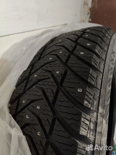Yokohama IceGuard Stud IG65 235/65 R18 106V
