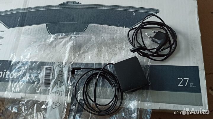 Монитор Samsung 27 вогнутый (Curved)