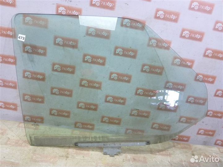 Стекло двери переднее правое Volkswagen Caravelle