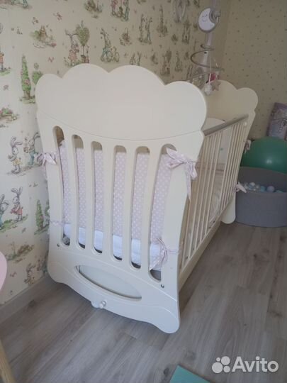 Детская кроватка
