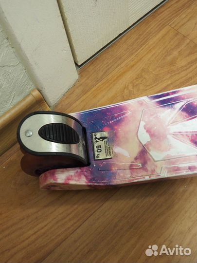 Самокат (3х колесный) со светящими колесами