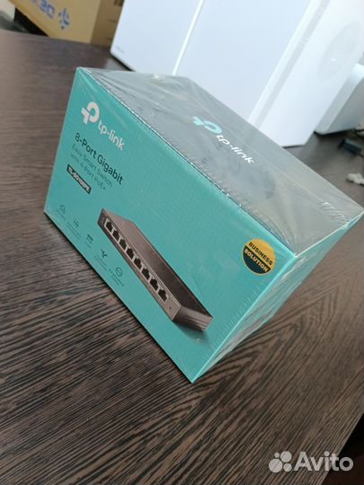 Коммутатор TP-Link с PoE 8 портов, новый